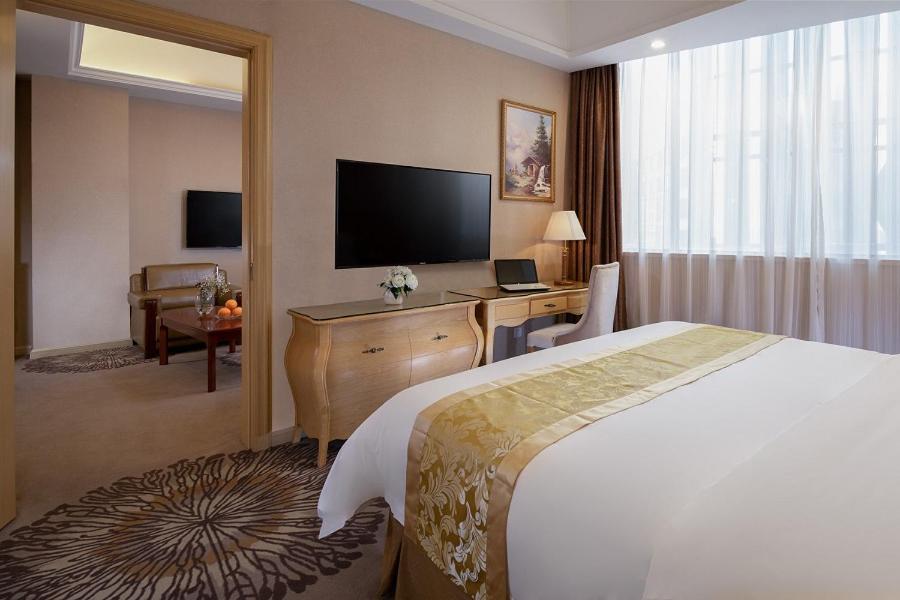Vienna Hotel Guangzhou Baiyun Airport Exterior foto